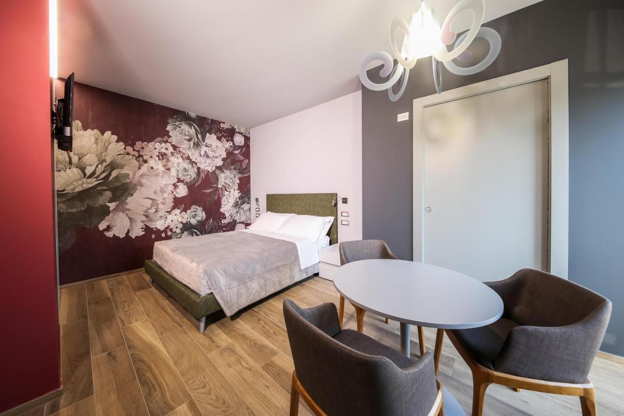 Vicolo Malavolta 7 Rooms And Suites Pedaso Ngoại thất bức ảnh