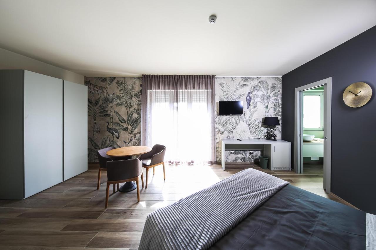 Vicolo Malavolta 7 Rooms And Suites Pedaso Ngoại thất bức ảnh