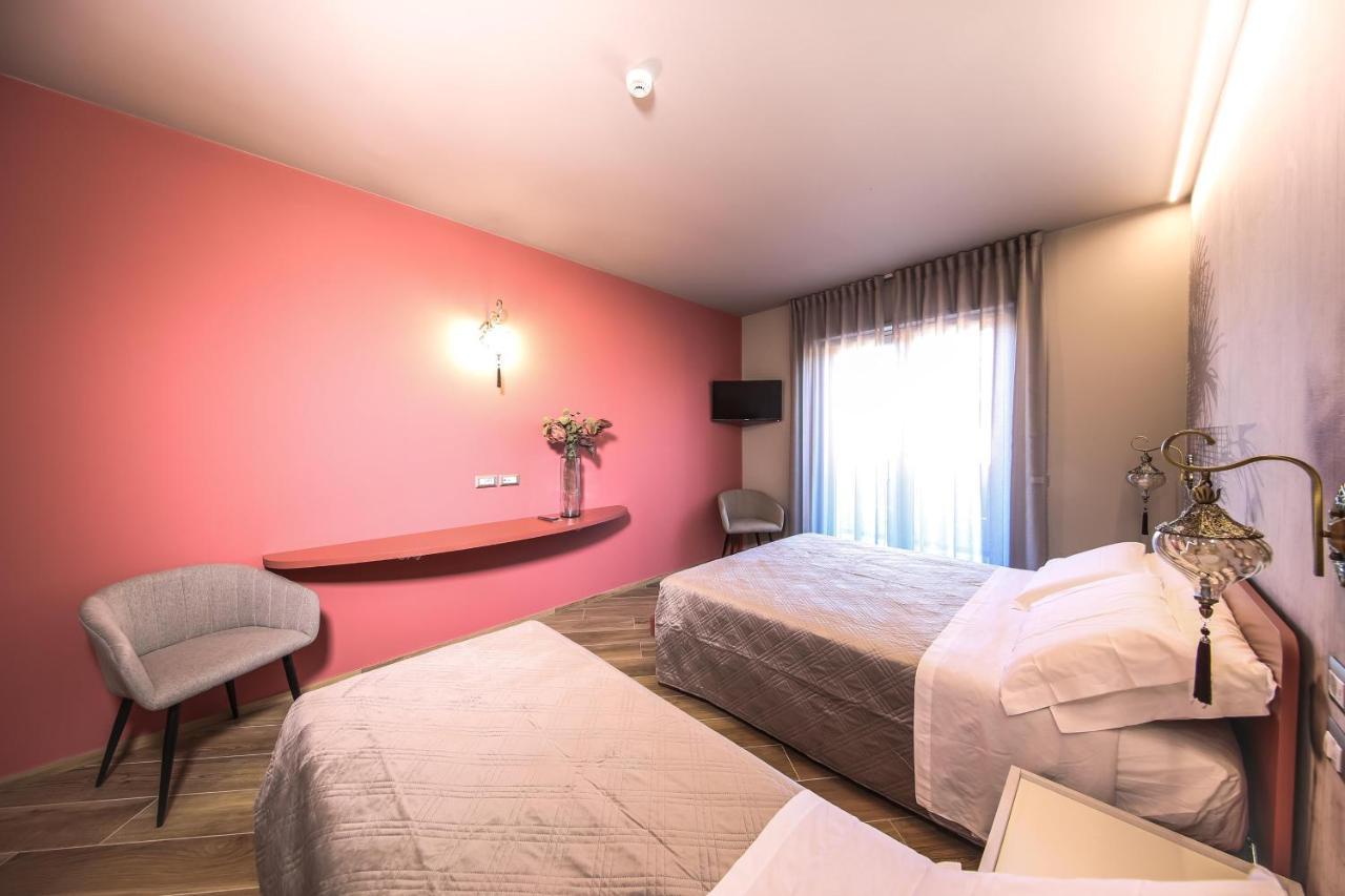 Vicolo Malavolta 7 Rooms And Suites Pedaso Ngoại thất bức ảnh
